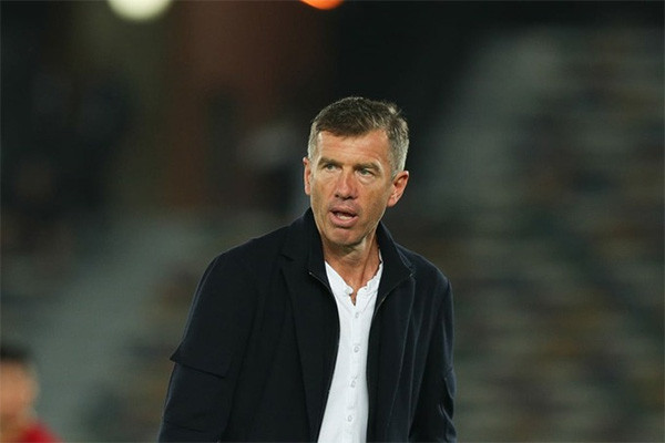 Uzbekistan national football team starts training camp without head coach