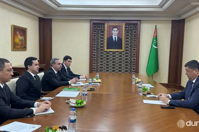 Посол Узбекистана встретился с министром торговли и внешнеэкономических связей Туркменистана
