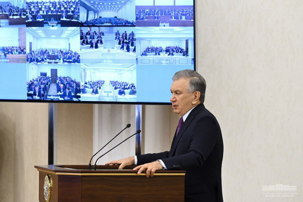 Министр транспорта Илхом Махкамов получил предупреждение