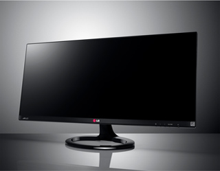 LG развивает линейку ультра широких IPS-мониторов
