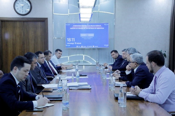 АБР раскрывает возможности для участия частного сектора в транспортной отрасли Узбекистана