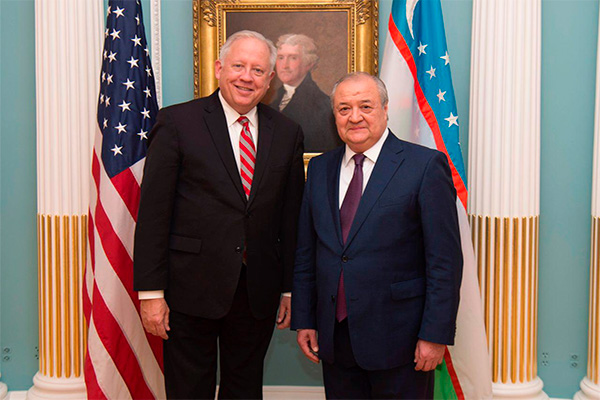 Глава МИД Узбекистана провел встречу с заместителем Госсекретаря США