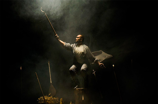 Издана книга-альбом “Маком”