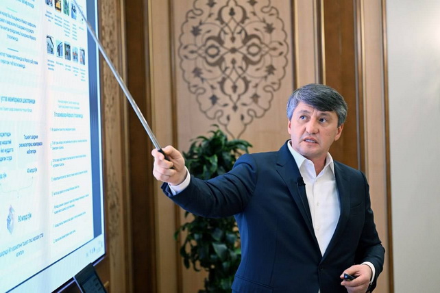 Президент ознакомился с проектом по созданию интеллектуальной системы управления транспортом в Ташкенте
