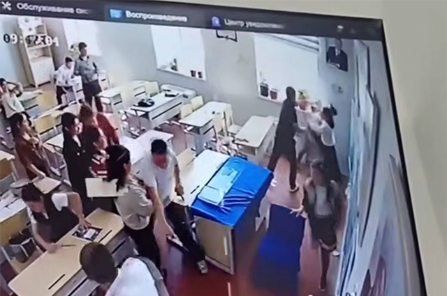 В Сырдарьинской области школьник избил одноклассницу