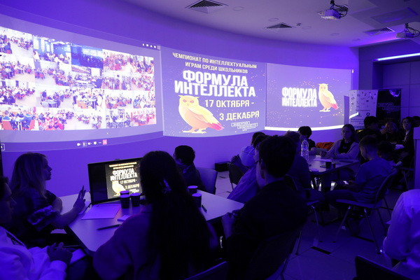 Школьники Узбекистана приняли участие в финале чемпионата «Формула интеллекта»