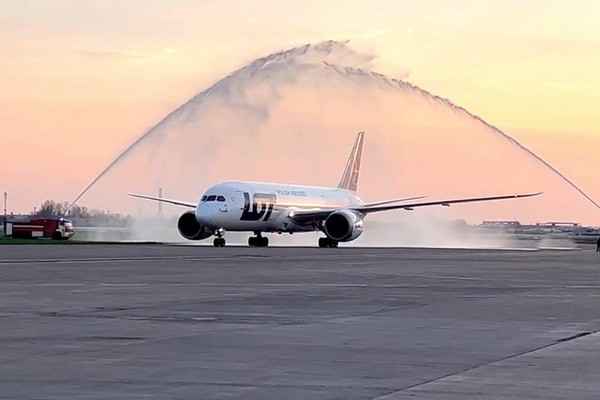 Авиакомпания LOT Polish Airlines связала Польшу и Узбекистан