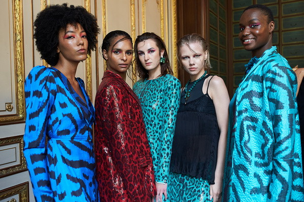 В Париже состоялся показ узбекских дизайнеров