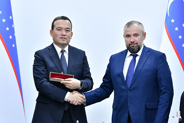 Хоким Сурхандарьинской области провёл переговоры с делегацией Санкт-Петербурга