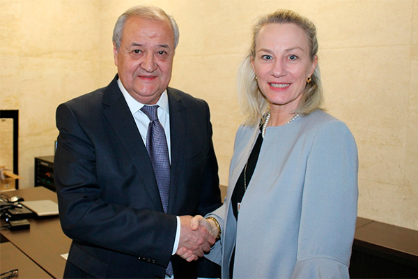 Abdulaziz Kamilov meets with Principle Deputy Assistant Secretary of State