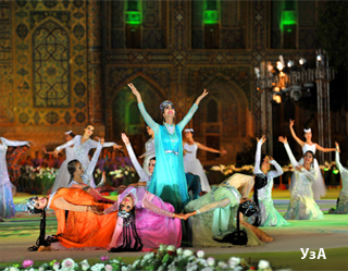 Международный фестиваль «Шарк тароналари» открыт в Самарканде