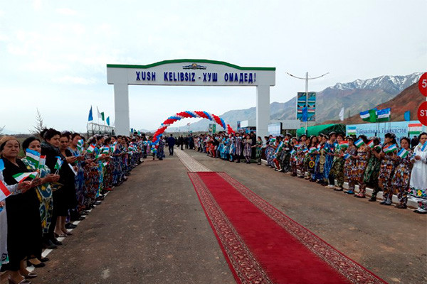 New checkpoint opens on the border between Uzbekistan and Tajikistan opened