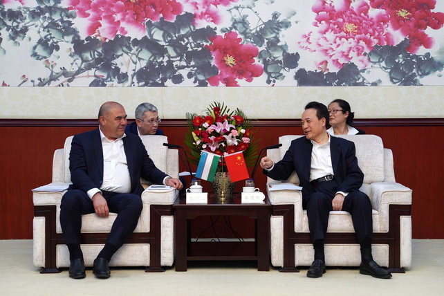 “Ўзбекистон темир йўллари” АЖ ва «China State Railway Group Co., Ltd» корпорацияси ўртасида икки томонлама учрашув бўлиб ўтди
