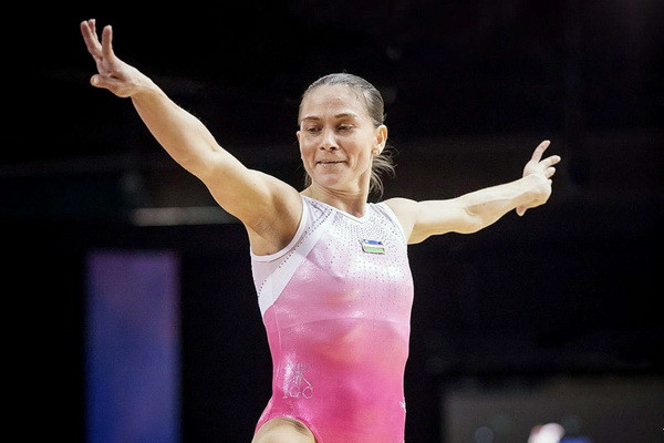 Oksana Chusovitina wins gold at the World Cup