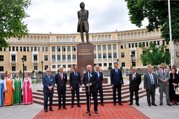 Узбекистан признается в любви к А.С. Пушкину