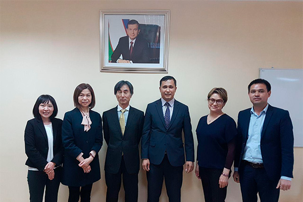 Госкомтуризм подписал соглашение о сотрудничестве с Узбекско-японским центром