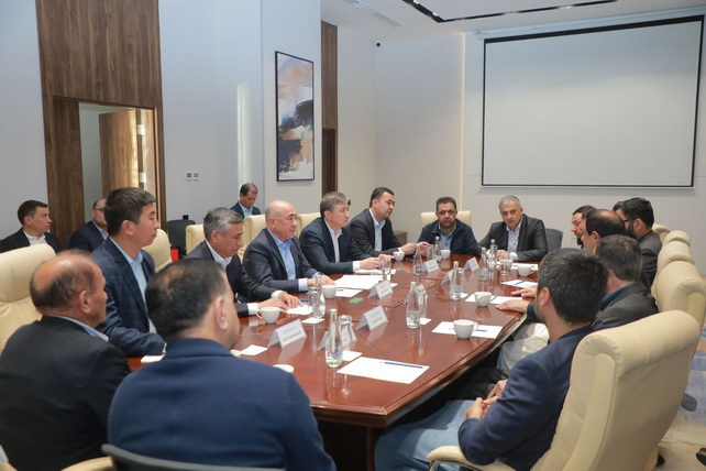 Зойир Мирзаев обсудил с бизнесом Афганистана новые проекты