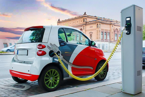 В Узбекистан за два месяца привезли 85 электромобилей