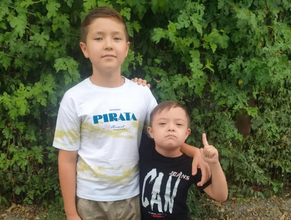 Акмал и Азиз Анваровы представят Узбекистан на инклюзивном фестивале детского творчества "Ломая барьеры" в республике Башкортостан