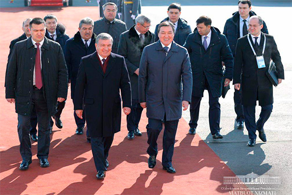 Президент Узбекистана прибыл в Астану