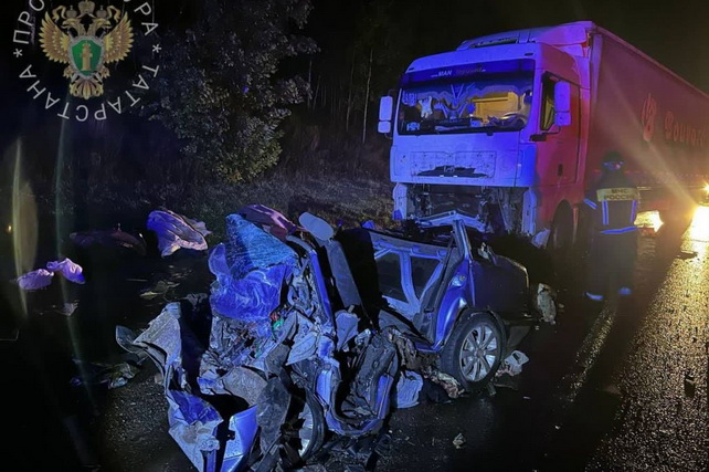 В Татарстане в ДТП с грузовиком погибли три гражданина Узбекистана