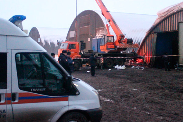 Три узбекистанца погибли при обрушении кровли картофелехранилища в России