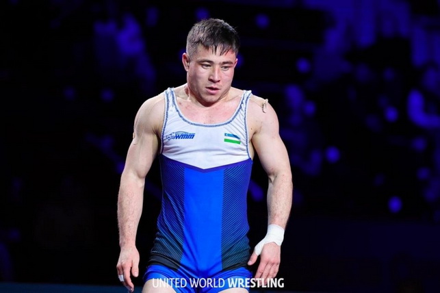 Ихтиёр Ботиров выиграл золото на чемпионате Азии по борьбе