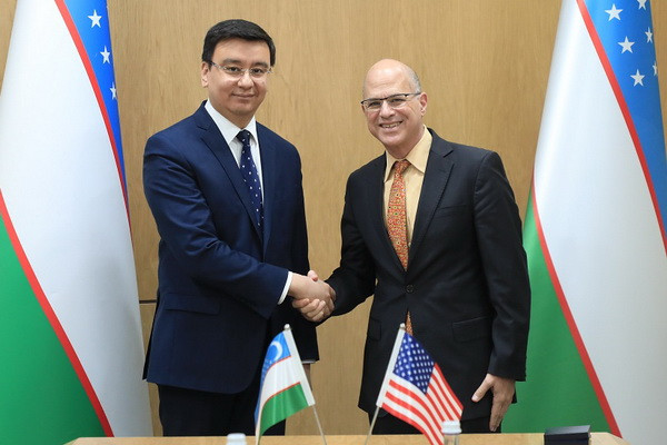 Вопросы сотрудничества обсуждены с посолом США в Узбекистане