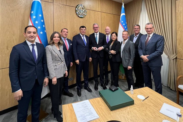 Обсуждены вопросы налаживания прямых чартерных рейсов из Германии в Самарканд