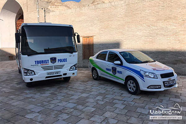 В Бухаре действует туристическая полиция