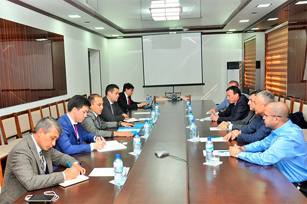 Public Education Ministry and DELL discuss creation of IT infrastructure for schools