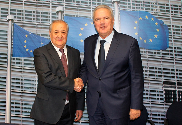 Uzbek Foreign Minister holds talks with EU Commissioner