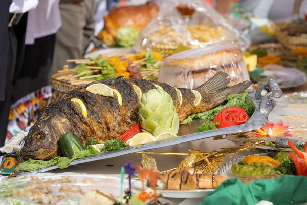 Гастротуризм: в Муйнаке прошел фестиваль «99 видов блюд из рыбы Арала»