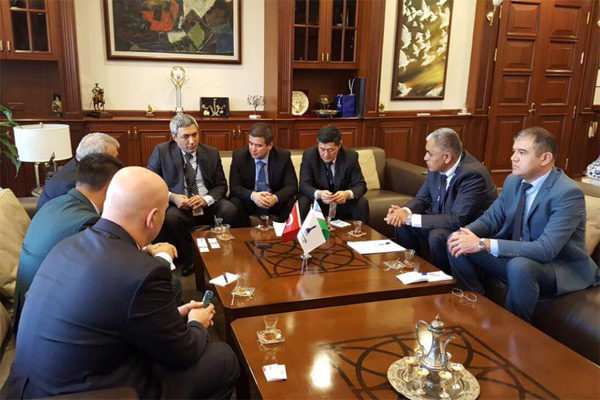 Делегация Узбекистана встретилась с председателем торговой палаты города Измир