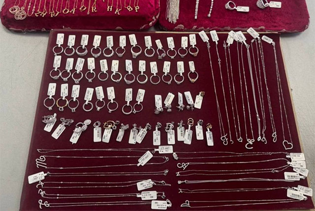An attempt to smuggle jewelry worth 550 million soums was foiled At Tashkent Airport