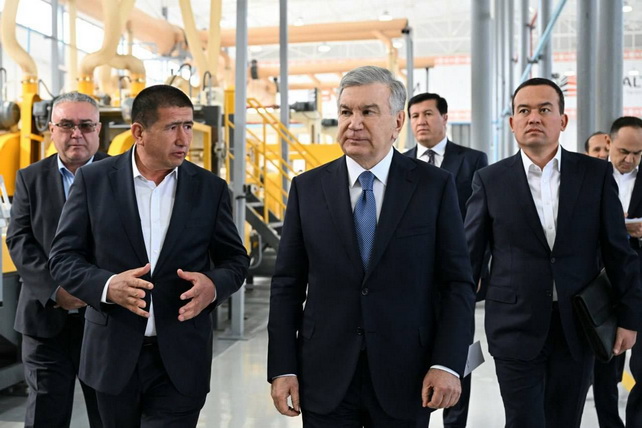 Президент ознакомился с проектом по производству базальтовой продукции