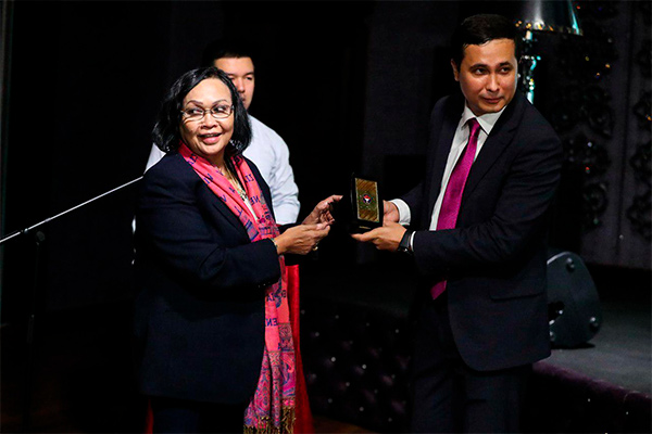 Эко Шри Маргианти стала Послом туризма Узбекистана в Индонезии