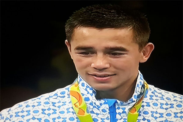Boxer Hasanboy Dusmatov wins gold at Rio Olympic Games (video)
