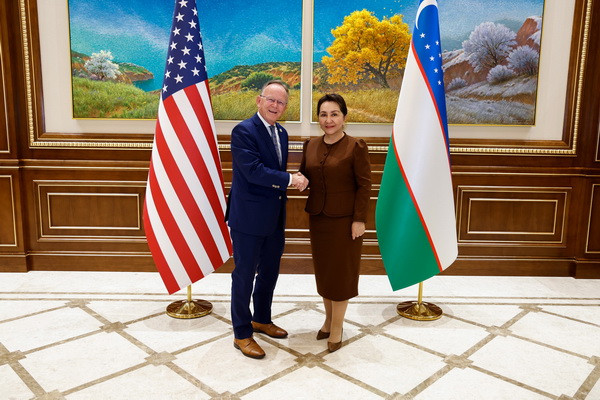 Танзила Нарбаева провела встречу с делегацией штата Юта США