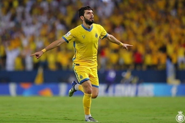 Jaloliddin Masharipov joins Iranian club Esteghlal