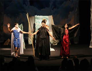 Спектакль активистов ЦМИ «Келажак овози» в программе Theatre.Uz/2013