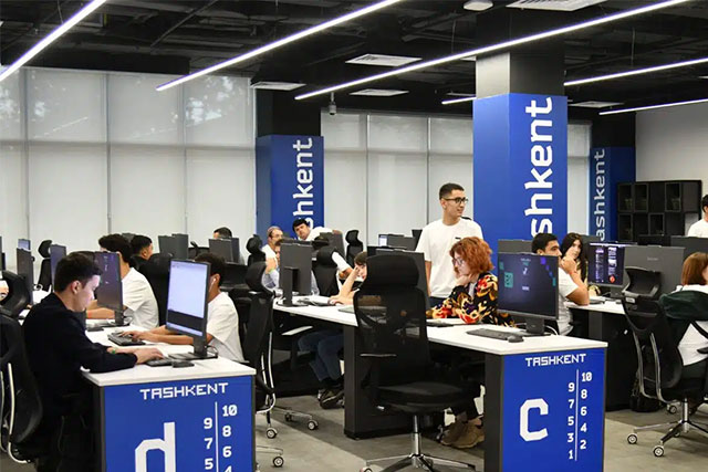 Digital Technology School 21 begins operations in Tashkent