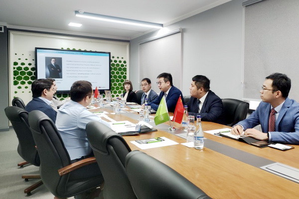 IT Park hosts a meeting with Huawei