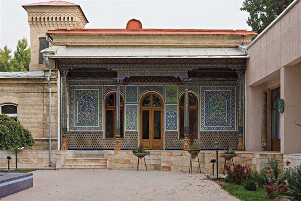 В Ташкенте состоится выставка национальных румынских костюмов