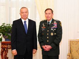 US General Petraeus visits Uzbekistan