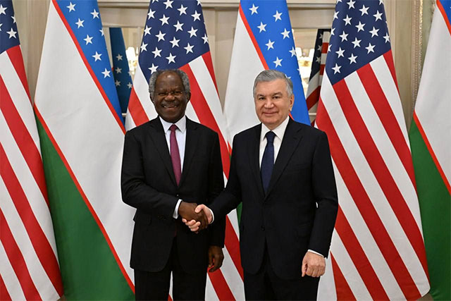 Президент Узбекистана провёл встречу с руководством BlackRock в Нью-Йорке