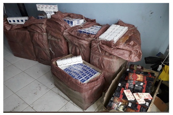 Customs officers prevent attempt to smuggle a large consignment of cigarettes