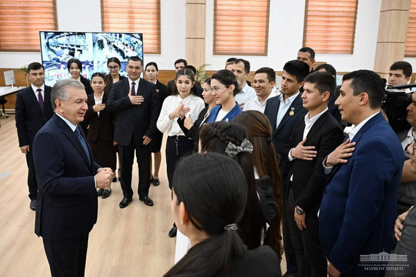 Uzbek President visits IT Park in Urgench