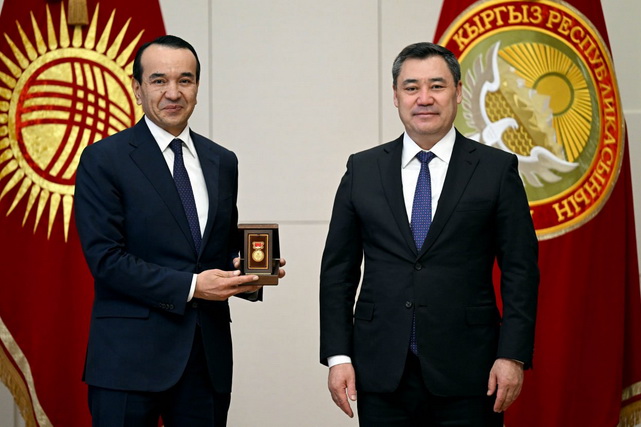 Озодбеку Назарбекову присвоено звание «Народный артист Кыргызской Республики»