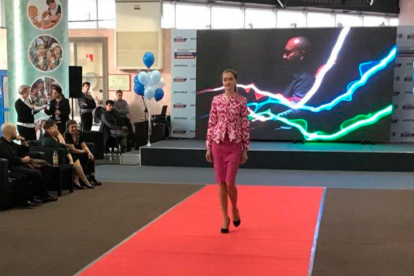 В Санкт-Петербурге прошел показ мод «Мода и Текстиль Узбекистана»
